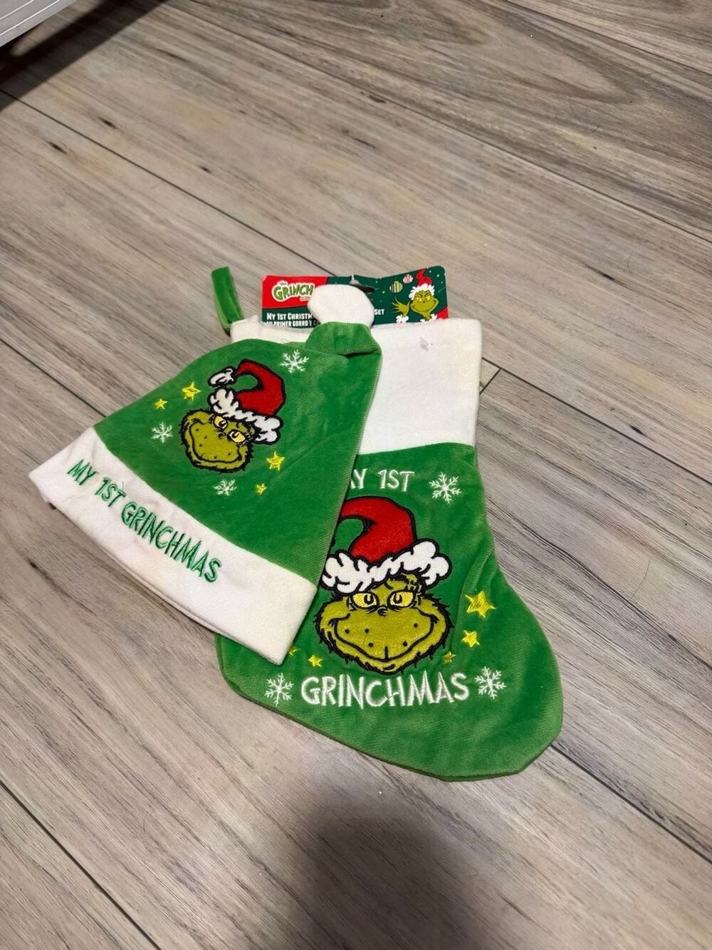 Dr. Seuss' The Grinch Baby's My 1st Grinchmas Hat and Stocking Set